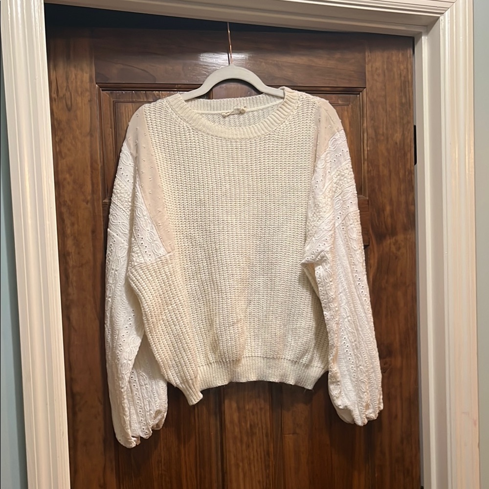Cozy White Crew Neck Sweater with Textured Knit